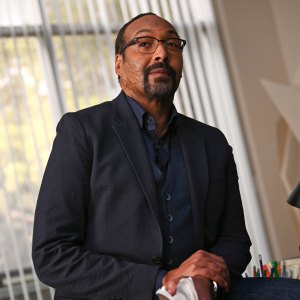 The Irrational Jesse L Martin Reacts to Reading Thirsty Comments