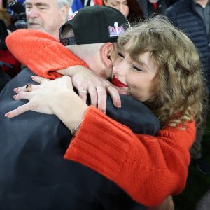 Feature The Sweet Story Behind Taylor Swift s BRacelet