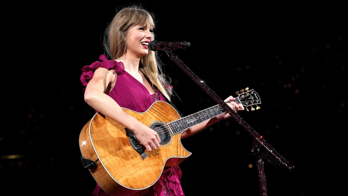 Universal Music Group Threatens to Pull Taylor Swift s Songs From TikTok in Payment Dispute