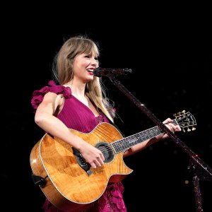 Universal Music Group Threatens to Pull Taylor Swift s Songs From TikTok in Payment Dispute