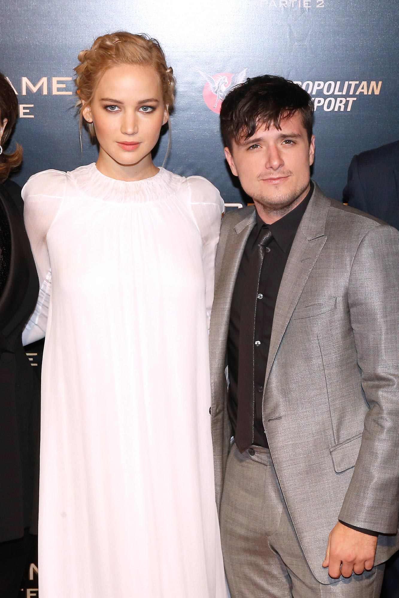 Jennifer Lawrence And Josh Hutcherson Holding Hands Jennifer Lawrence: