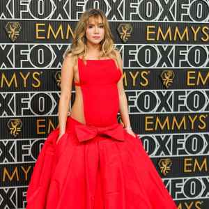 Suki Waterhouse 2023 Emmy Awards
