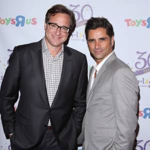 John Stamos Remembers Bob Saget’s ‘Overwhelming’ Death 2 Years Later: 'Full House' Cast Tributes