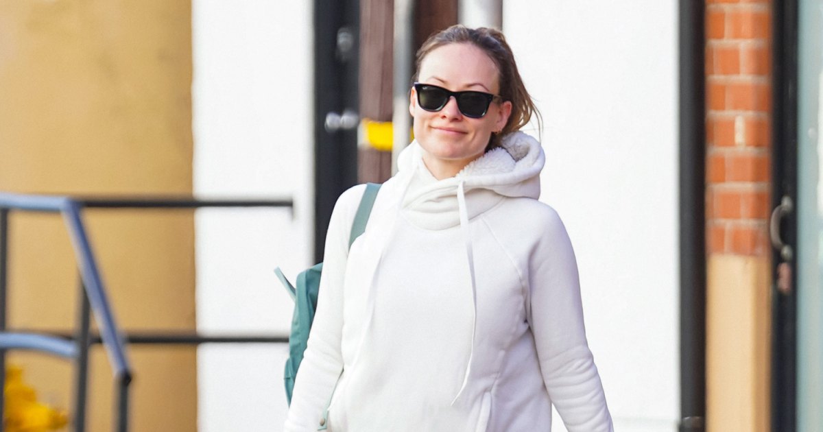 We’re Copying Olivia Wilde’s Funnel-Neck Hoodie Style ASAP We’re Copying Olivia Wilde’s Funnel-Neck Hoodie Style ASAP