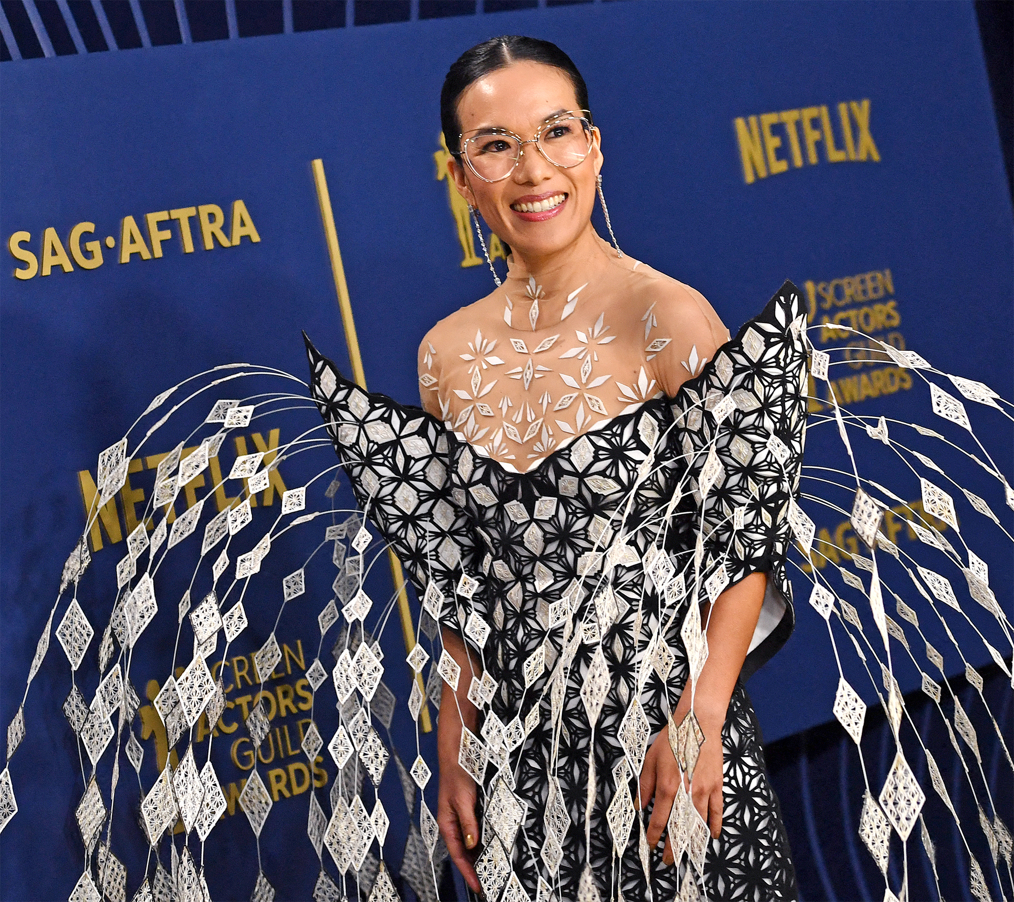 Ali Wong Needed 'Sprinter Van' for SAG Awards to Accommodate Couture Gown