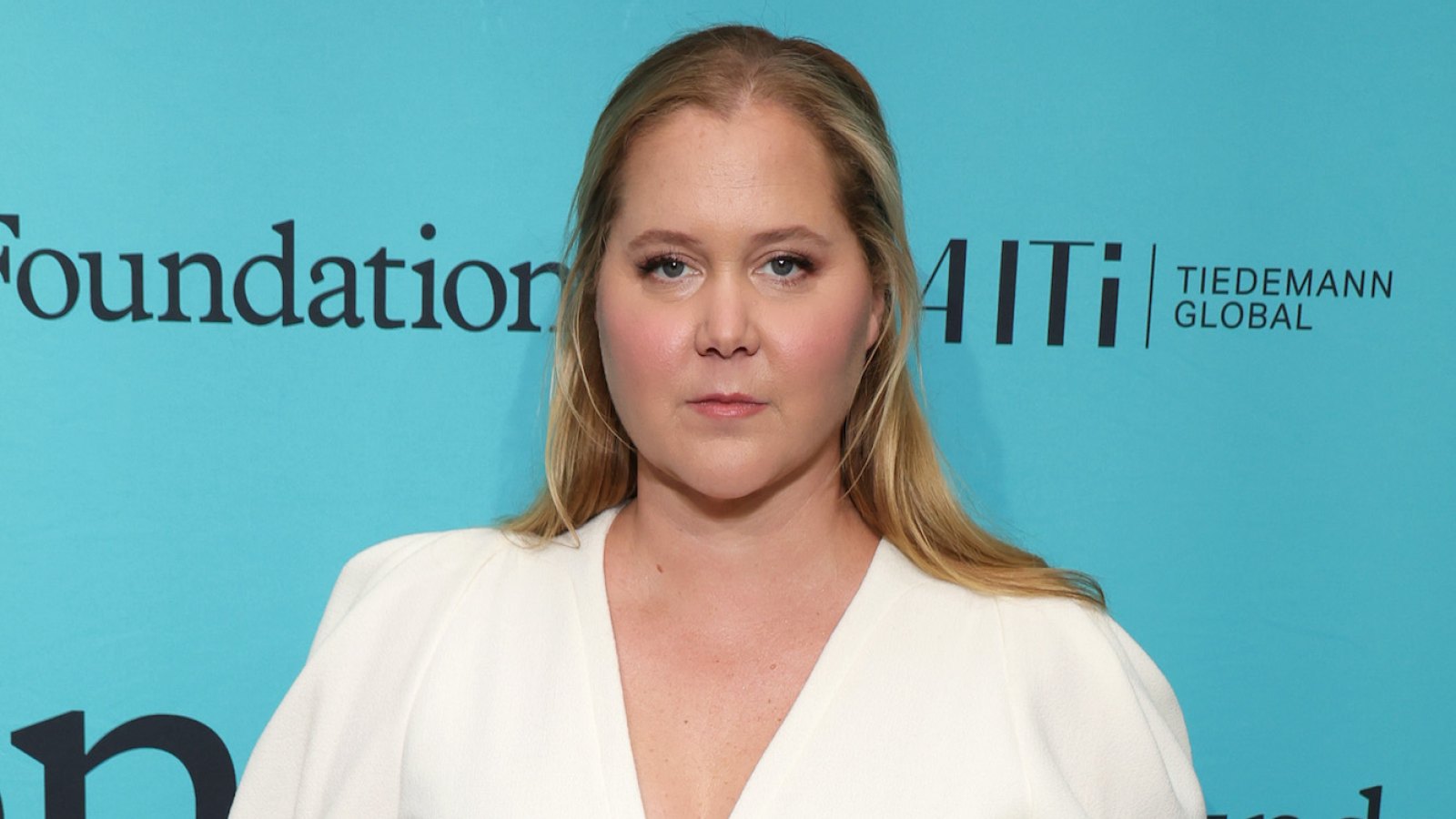 Amy Schumer Explains Why She Thinks She s a Constant Internet Target