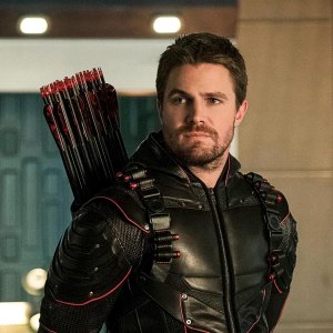 Arrow Actor Stephen Amell Tapped as Lead for NBC Spinoff Suits L A 150 Feature