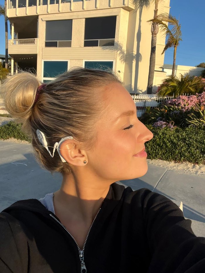 Bachelor’s Daisy Kent Felt the ‘Loneliest Pain’ After Hearing Loss | Us ...