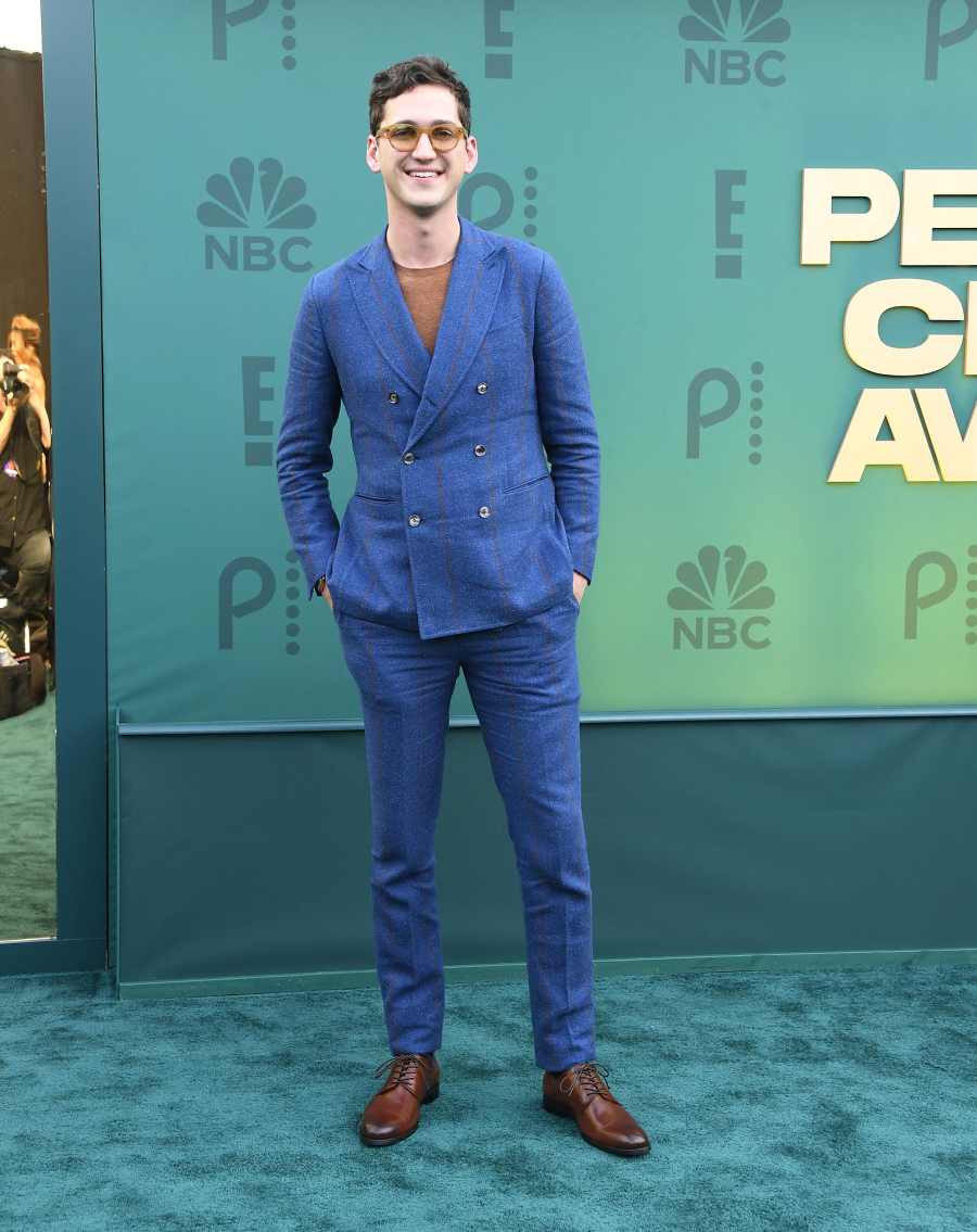 Best Dressed Men at the Peoples Choice Awards Lenny Kravitz Tom Hiddleston Simu Liu and More