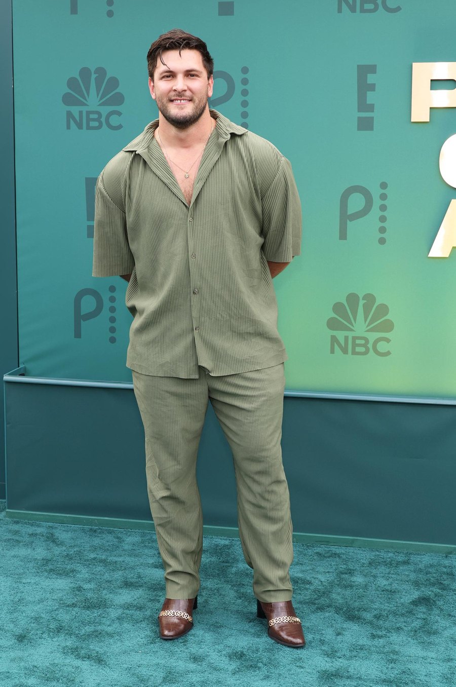 Best Dressed Men at the Peoples Choice Awards Lenny Kravitz Tom Hiddleston Simu Liu and More