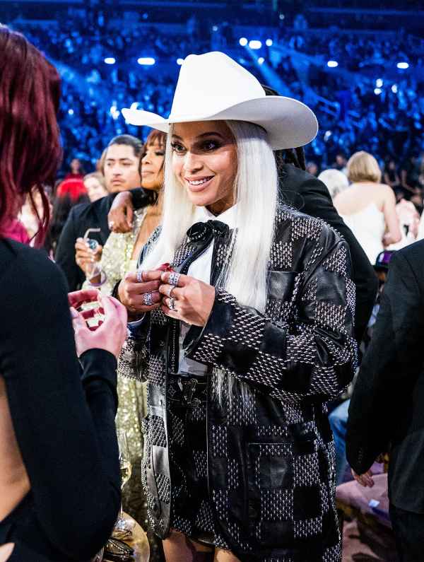 Beyonce Becomes 1st the Black Woman With No. 1 Country Song | Us Weekly