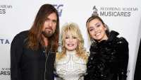 Billy Ray Cyrus Poses With Daughter Mileys Godmother Dolly Parton After Grammys Drama
