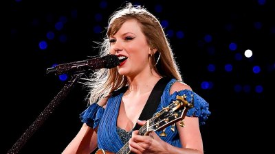 Quebrando todos os mash ups de músicas surpresa da turnê da era de Taylor Swift e o que eles poderiam significar