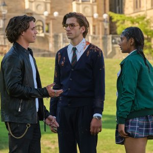 Feature How to Date Billy Walsh Cast of Prime Video Love Triangle Rom-Com