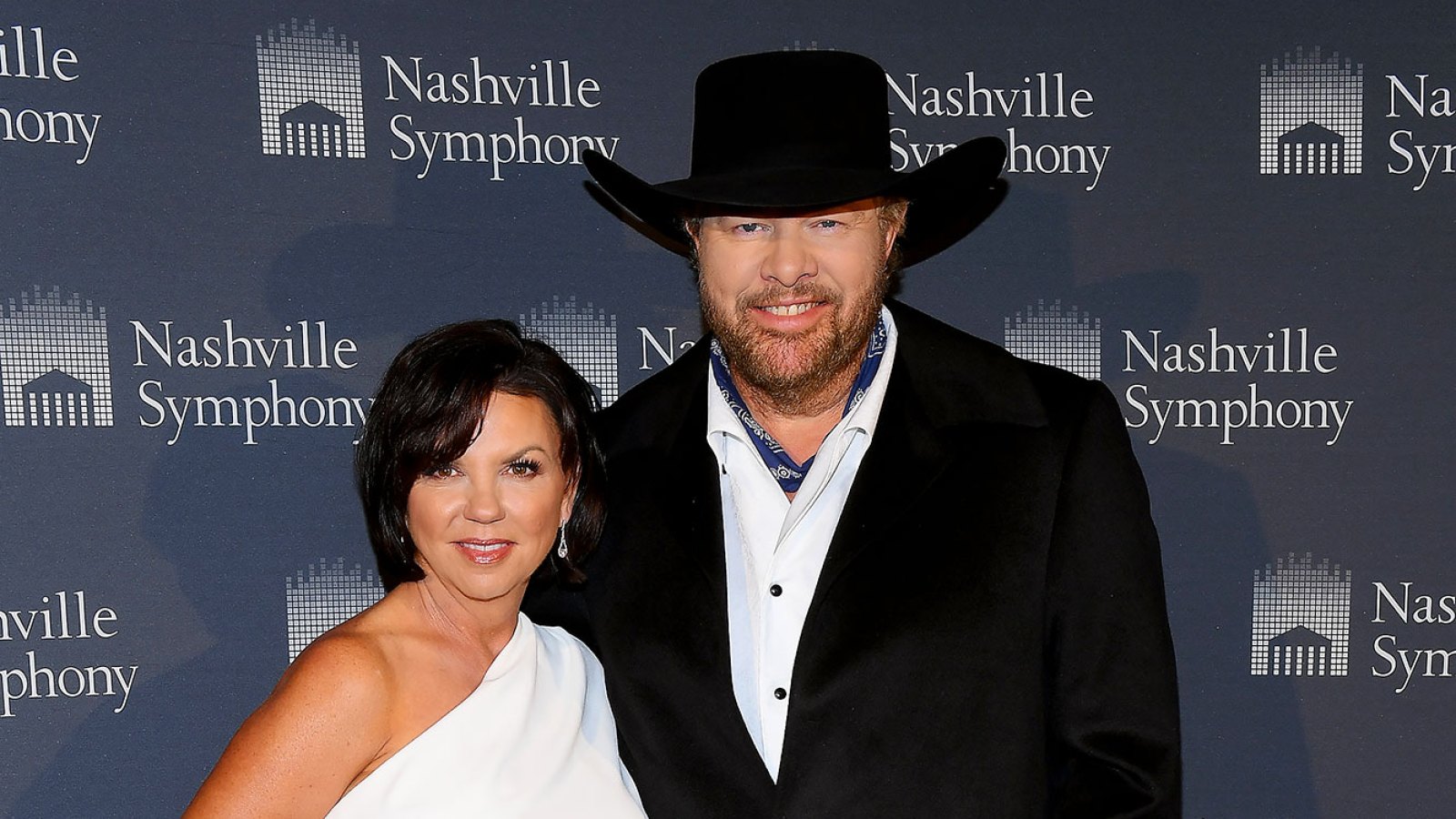 Feature Toby Keith and Wife Tricia Lucus Relationship Timeline