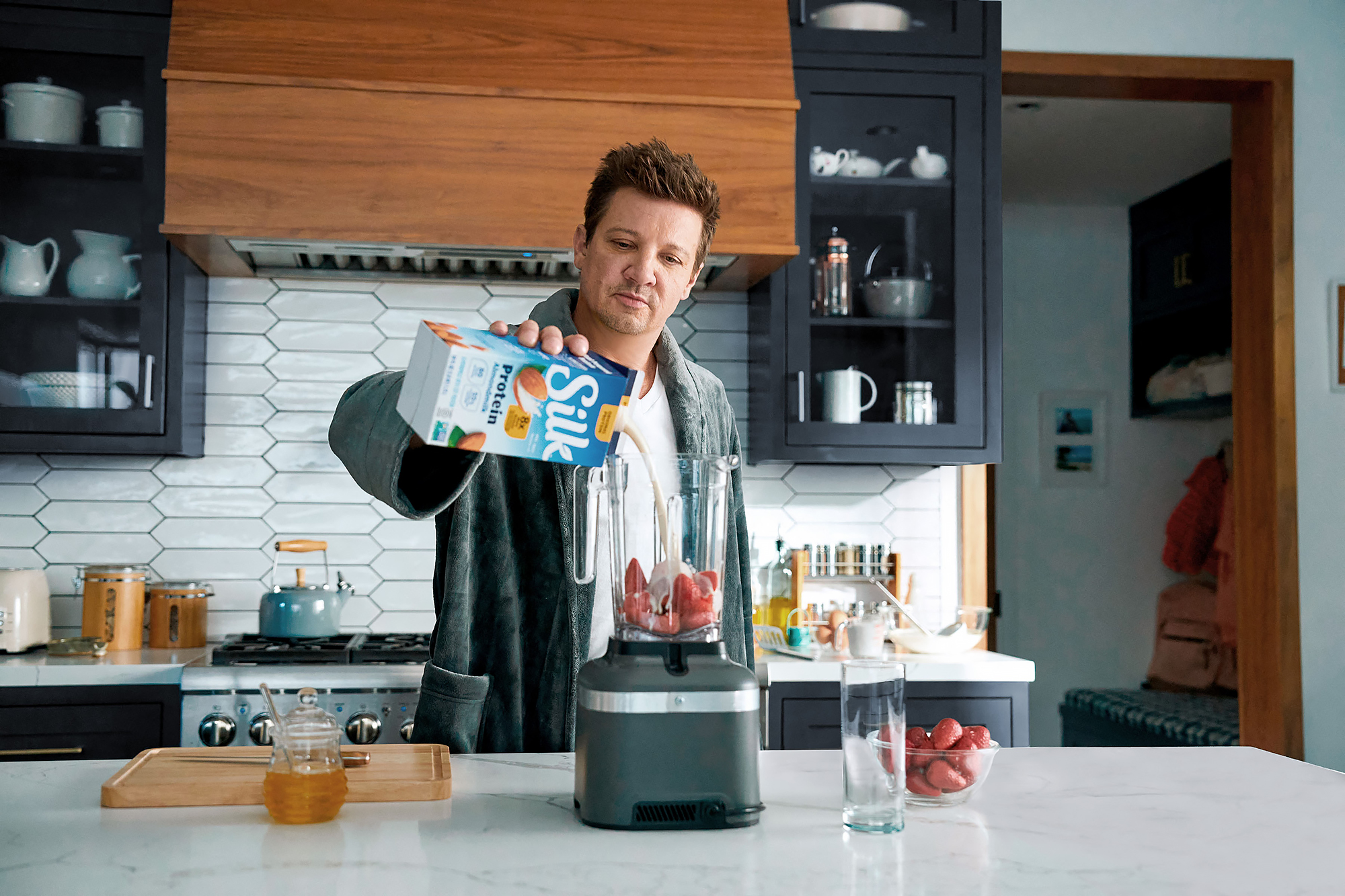 Ben Affleck Pokes Fun at His 'Bored' Grammys Face in Super Bowl Ad