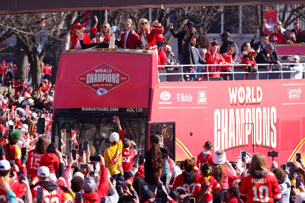 Kansas City Officials Admit They Asked Taylor Swift Not to Go to Chiefs Super Bowl Parade 3