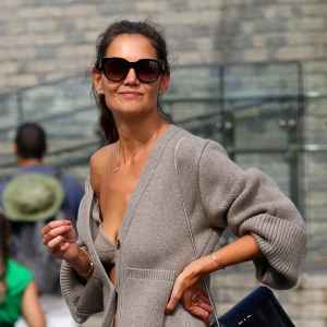 Katie Holmes New Cardigan Bra Moment