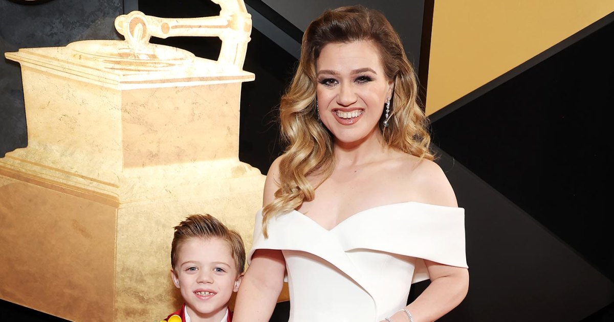 Kelly Clarkson Brings Son Remington as Her Grammys Plus One
