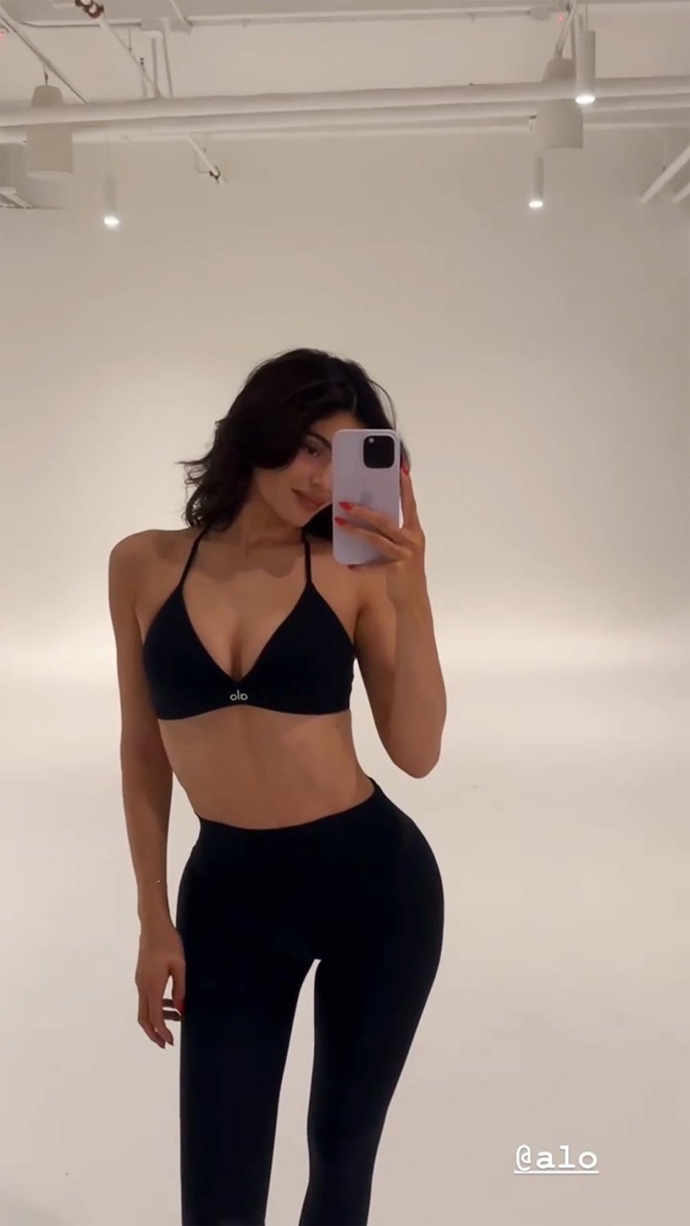 Kylie Jenner Shows Off Her Toned Figure in Sports Bra and Leggings 167