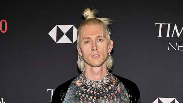 Machine Gun Kelly Covered Up His Tattoos In Strikingly Dramatic Fashion With Help of Renowned Visual Artist 719
