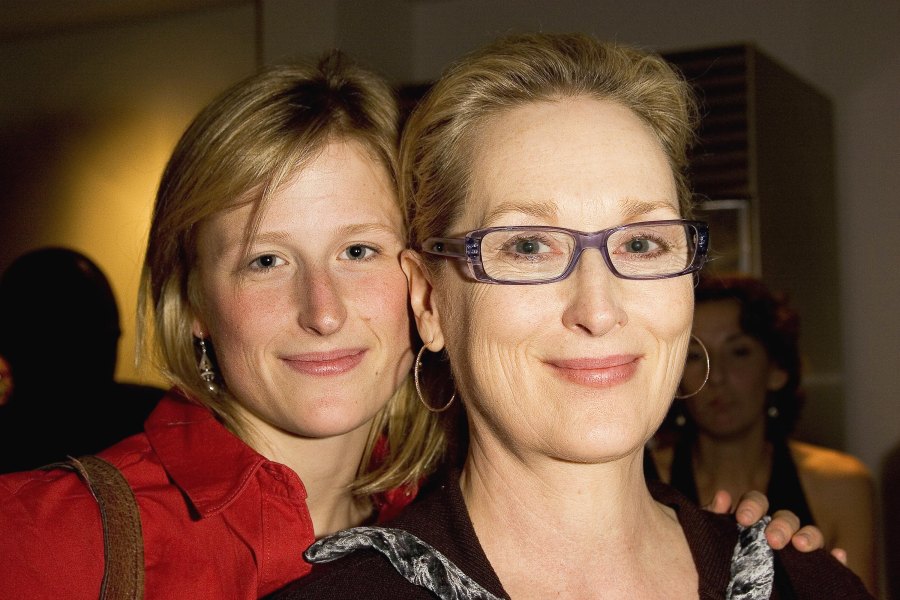 Meryl Streeps Family Guide Meet the Actress Children and Ex Husband