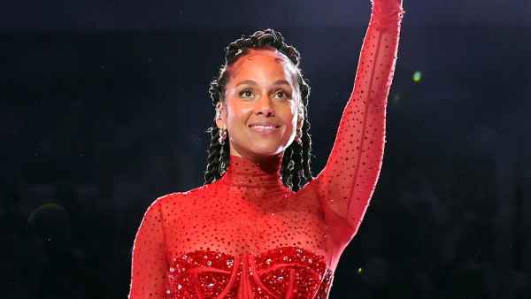 NFL Appears to Edit Out Alicia Keys Voice Crack From Super Bowl 2024 Halftime Show YouTube Video