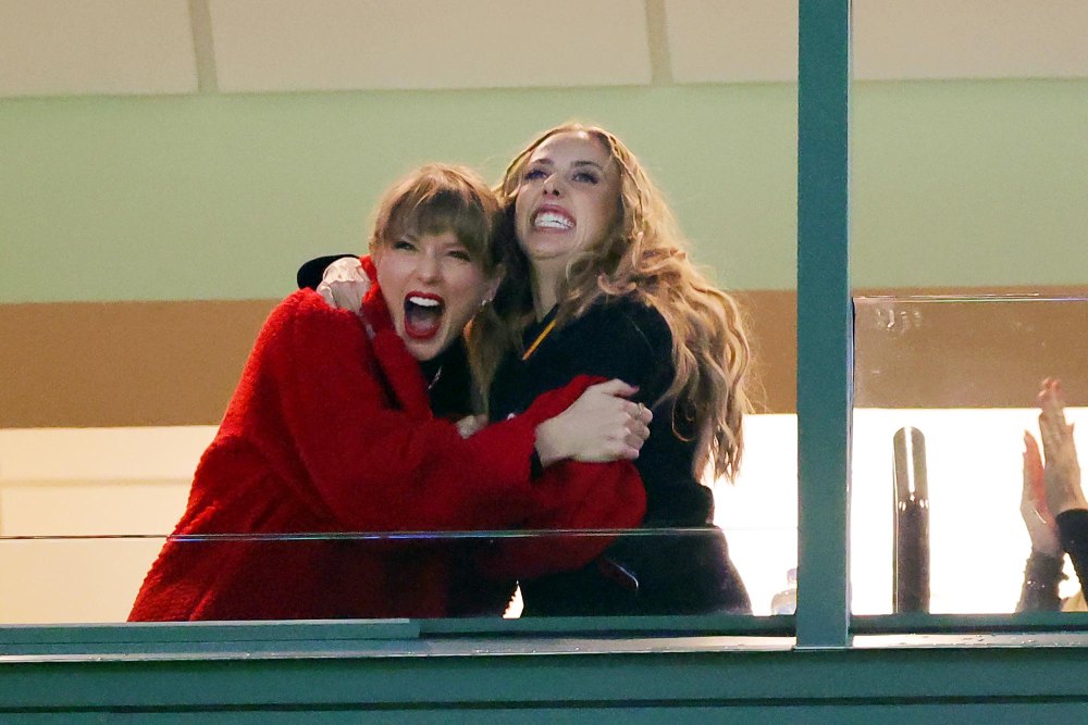 Patrick Mahomes Mom Randi Says Brittany Mahomes Talks to Real Friend Taylor Swift All the Time 940
