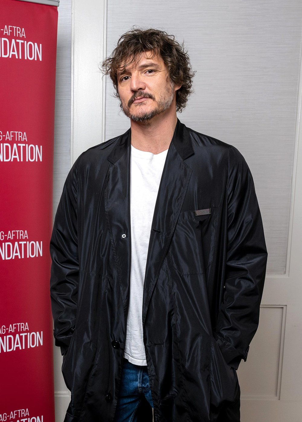 Pedro Pascal Reveals His Psycho Method for Memorizing Lines 492