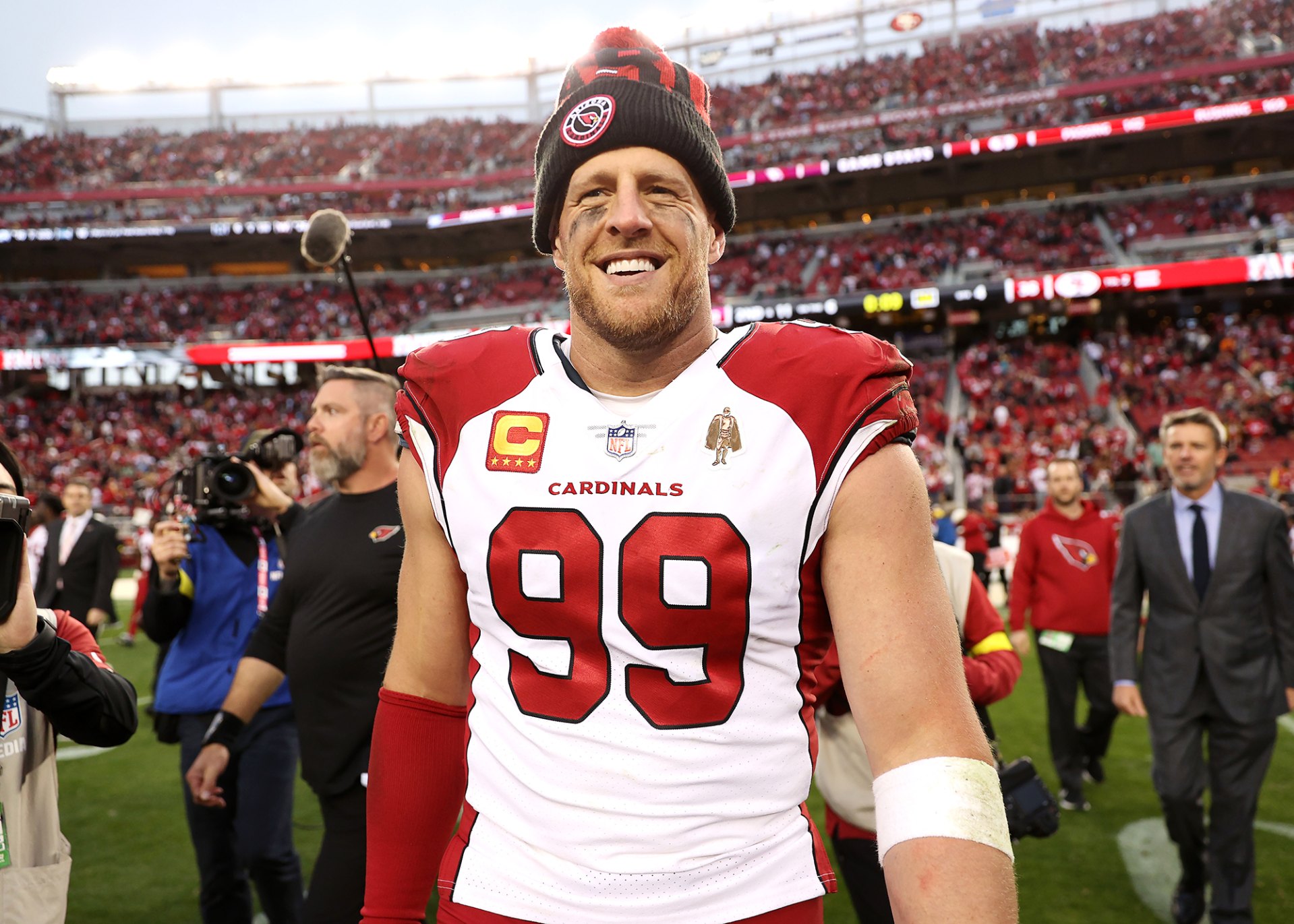 Pro Athletes Defend Taylor Swift Attending Travis Kelce's NFL Games ...