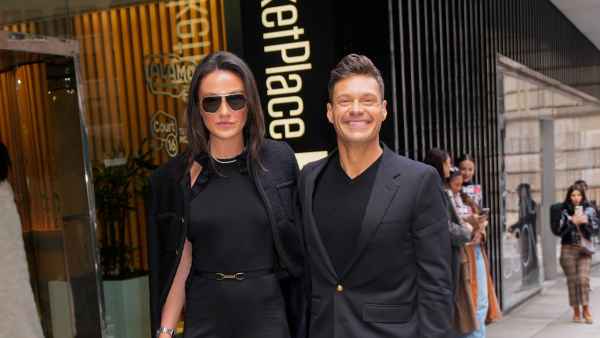 Ryan Seacrest and Girlfriend Aubrey Paige Have a Matching Moment at NYFW