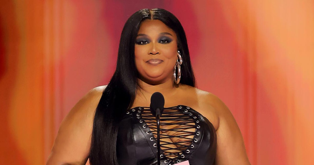2024 Grammys Spark Confusion When Lizzo Attends Amid Harassment