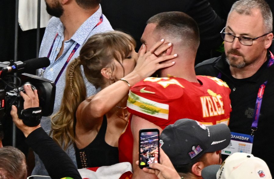 Super Bowl 2024-Best Photos of Taylor Swift and Travis Kelce