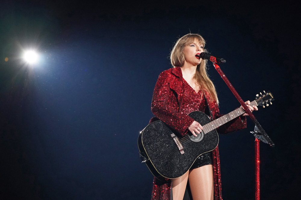 Taylor Swift Kicks of 1st Eras Tour Concert of 2024 With New Surprise Song Combo
