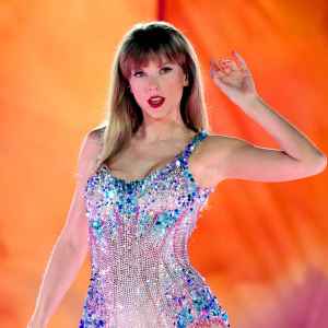 Taylor Swift Wants to Trademark Taylor Con on Candles Guitar Picks More Ahead of Fan Convention 724