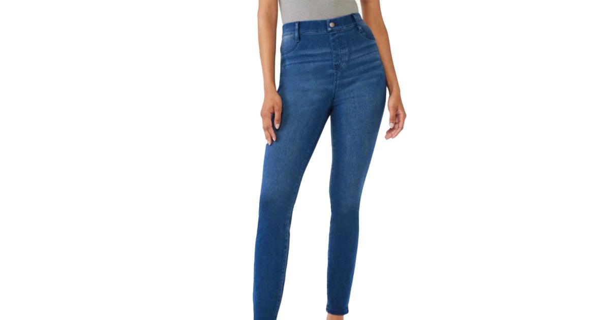 Get These ‘Comfortable’ Walmart Jeggings for Just $10 Get These ‘Comfortable’ Walmart Jeggings for Just $10