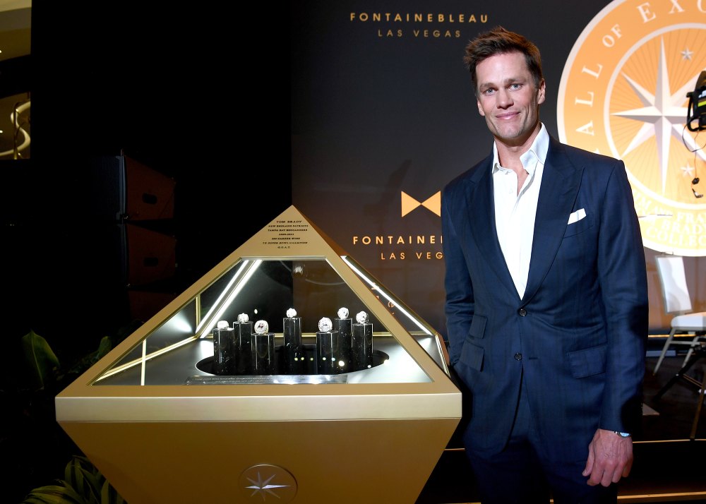 Tom Brady leaves his seven Super Bowl rings in the Las Vegas Hall of Excellence