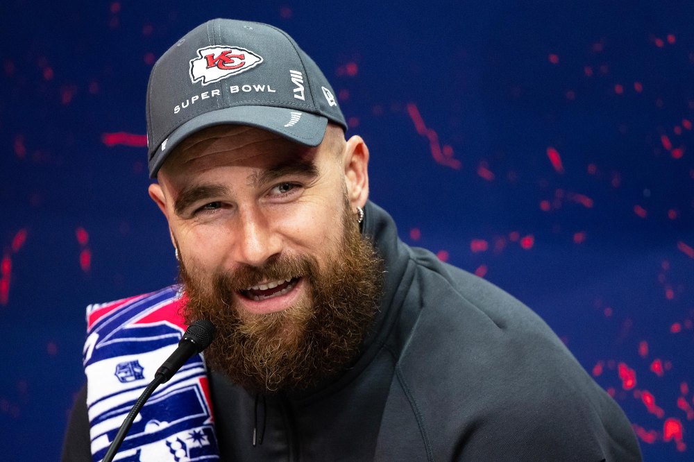 Travis Kelce Jokes He Felt Really At Home by Niners Gang Booing Him During Super Bowl Practice