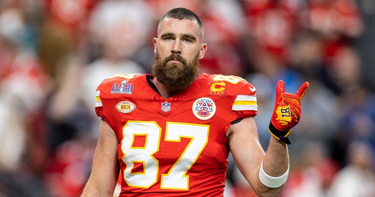 Travis Kelce Wins Loses Athlete of the Year at 2024 People s Choice Awards 595
