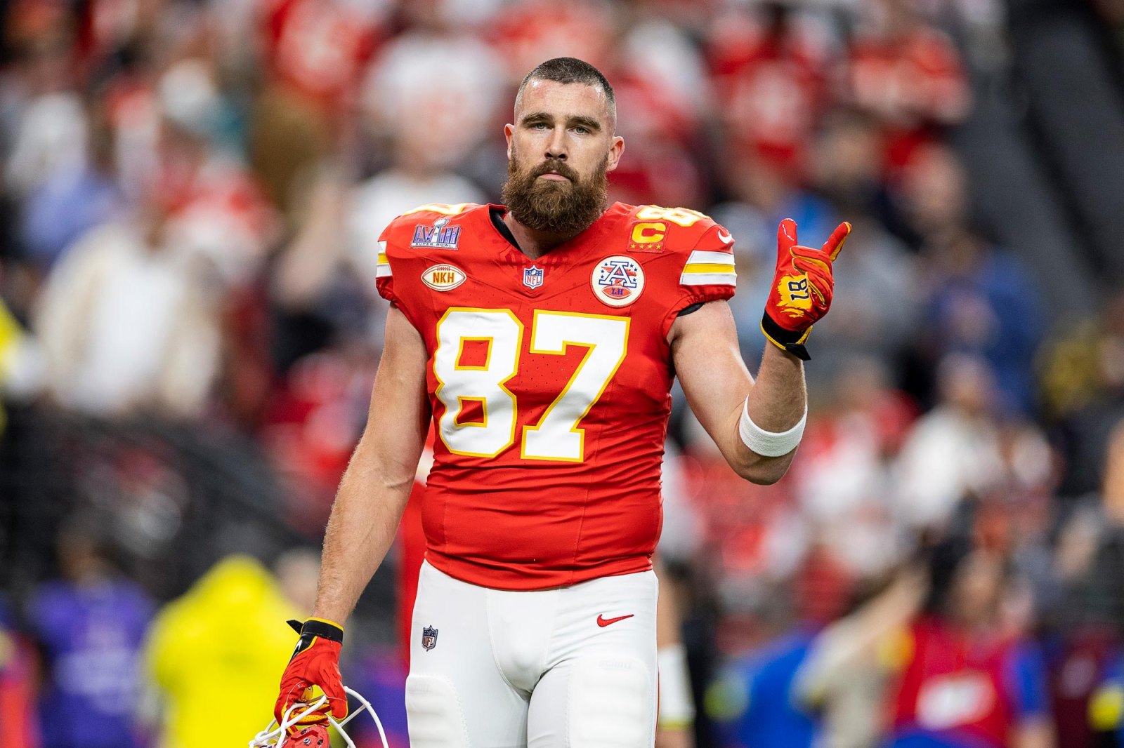 Travis Kelce Wins at 2024 People’s Choice Awards | Us Weekly