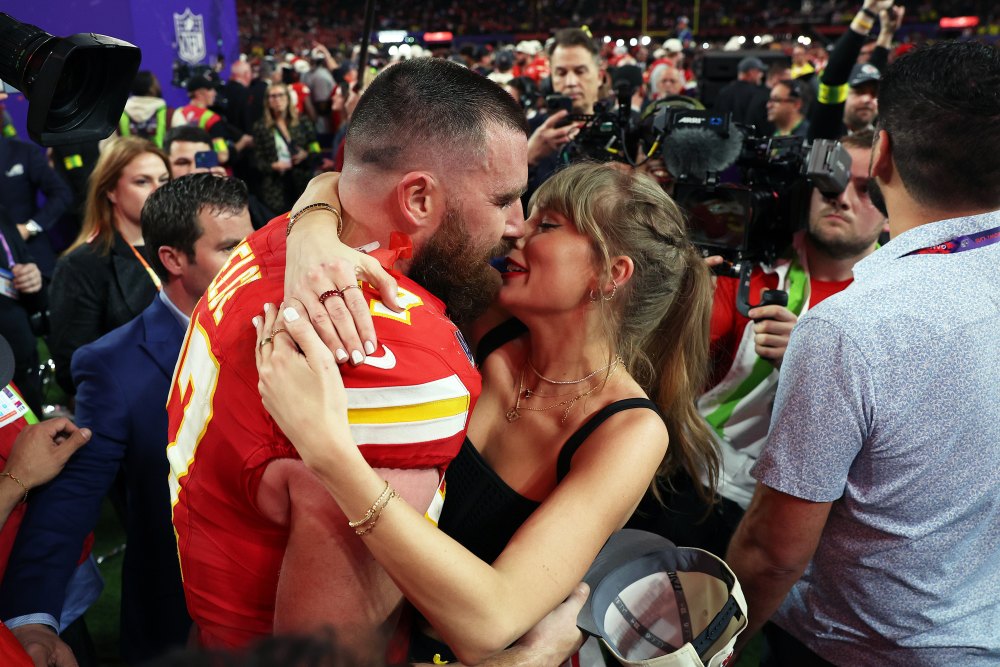 Travis Kelce e Taylor Swift compartilham um beijo doce depois que Chiefs vencem o Super Bowl