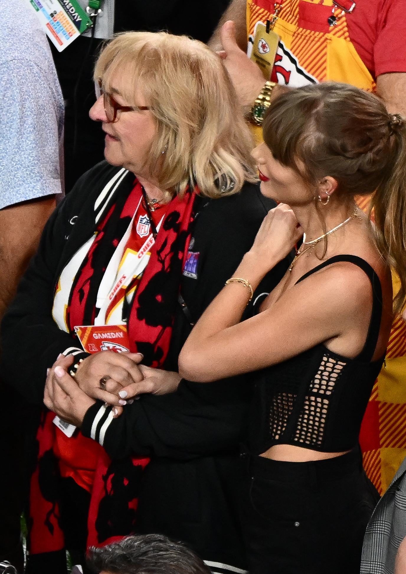 Taylor Swift, Donna Kelce Hold Hands After Chiefs Win Super Bowl 2024 | Us  Weekly