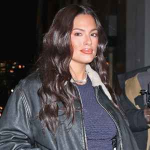 ashley-graham-leather-jacket