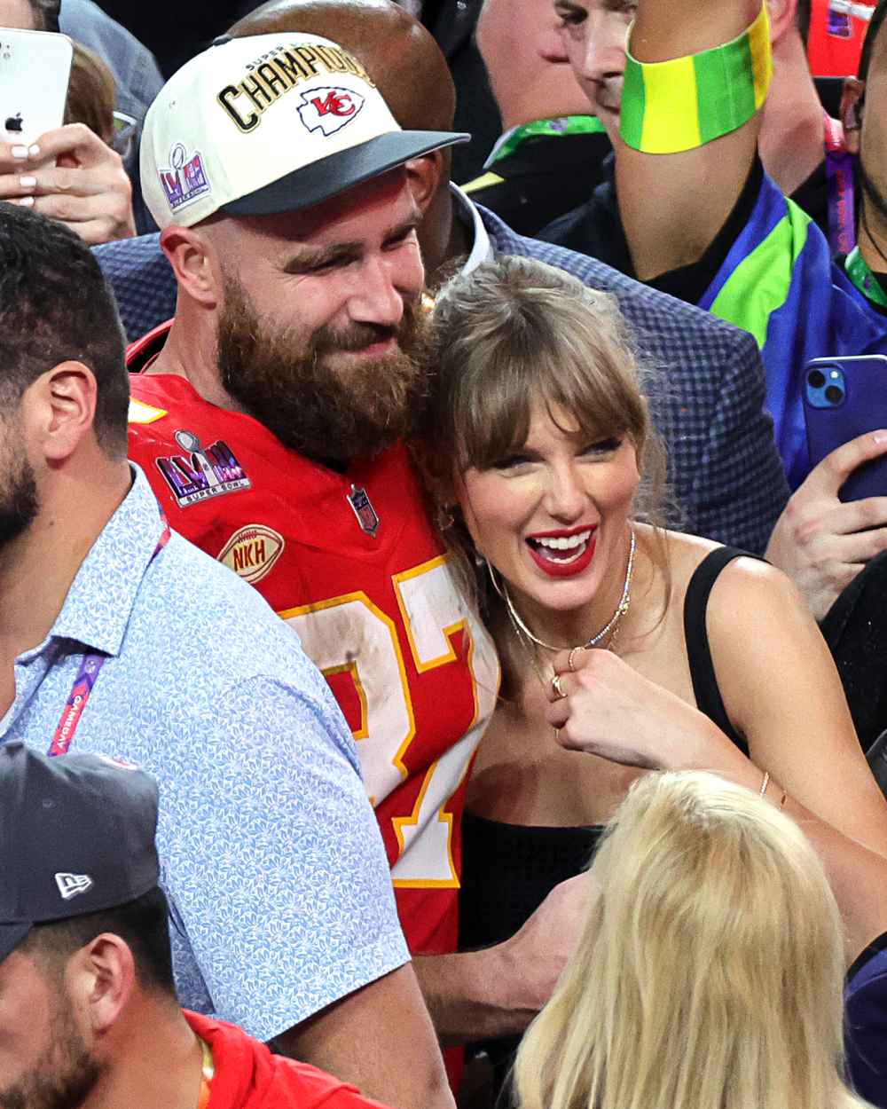 Travis Kelce Jams Out at Girlfriend Taylor Swift&rsquo;s 2nd 'Eras Tour' Concert in Sydney