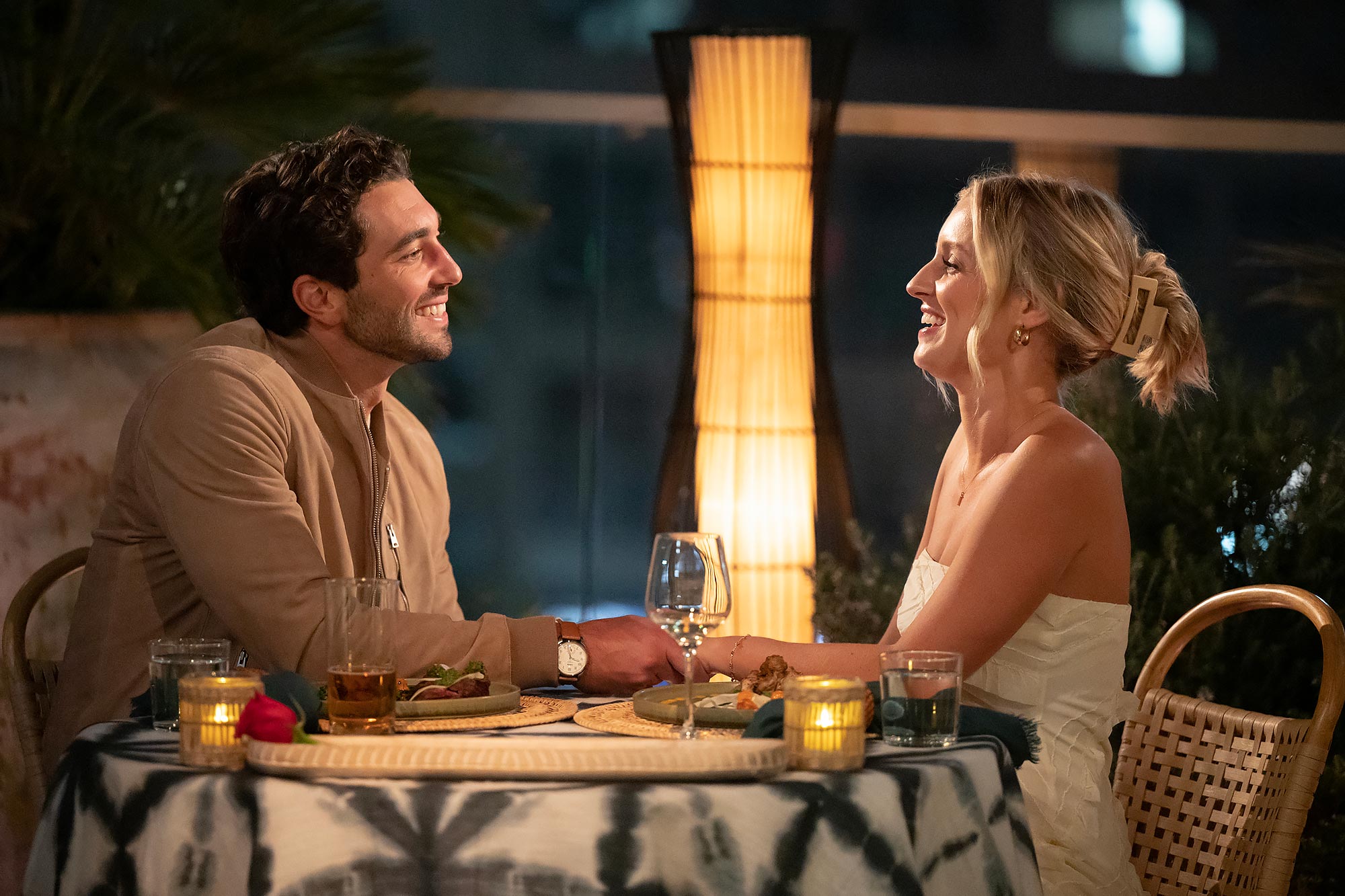 Bachelor Recap Joey Starts to Spiral After Receiving Kelsey As We Need to Talk Note