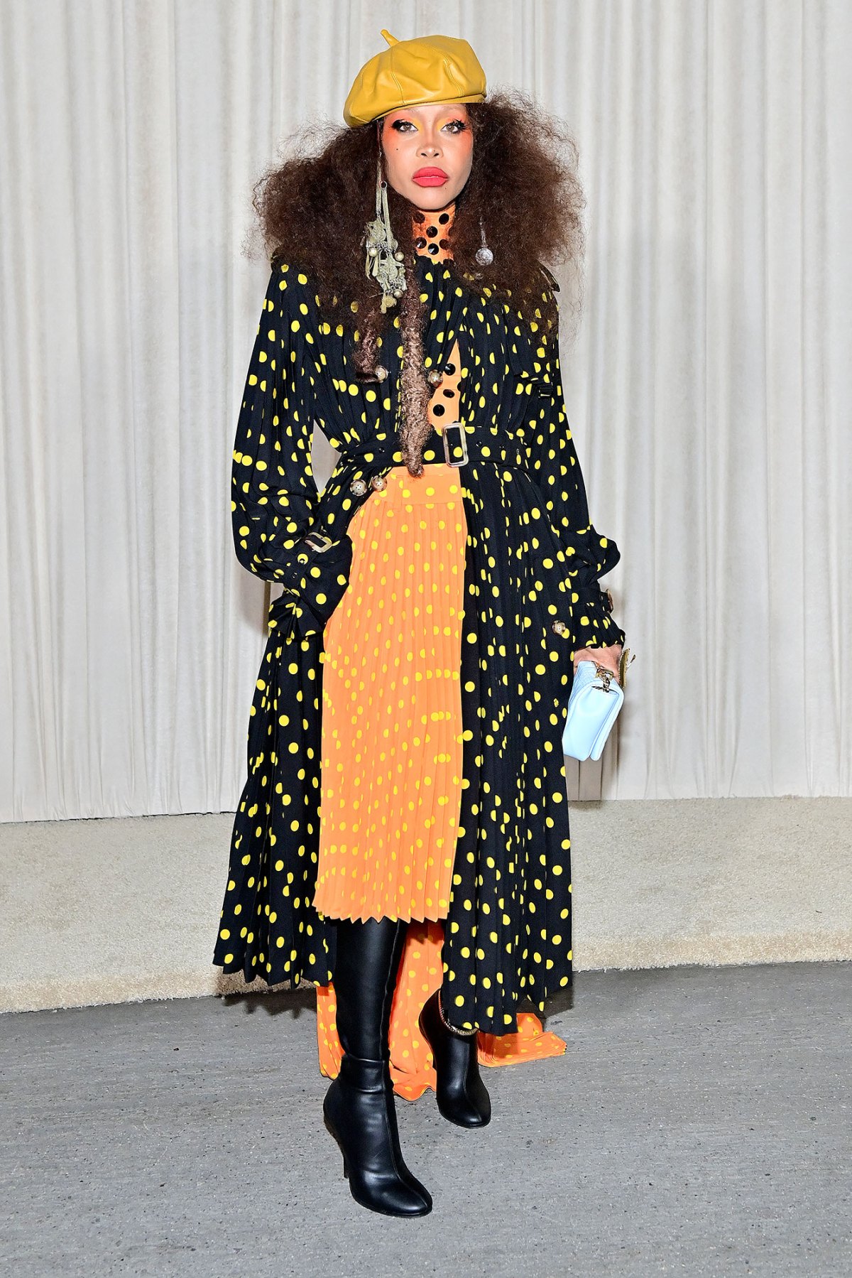 Beyonce’s Publicist Defends Her Over Erykah Badu’s Copycat Criticism ...