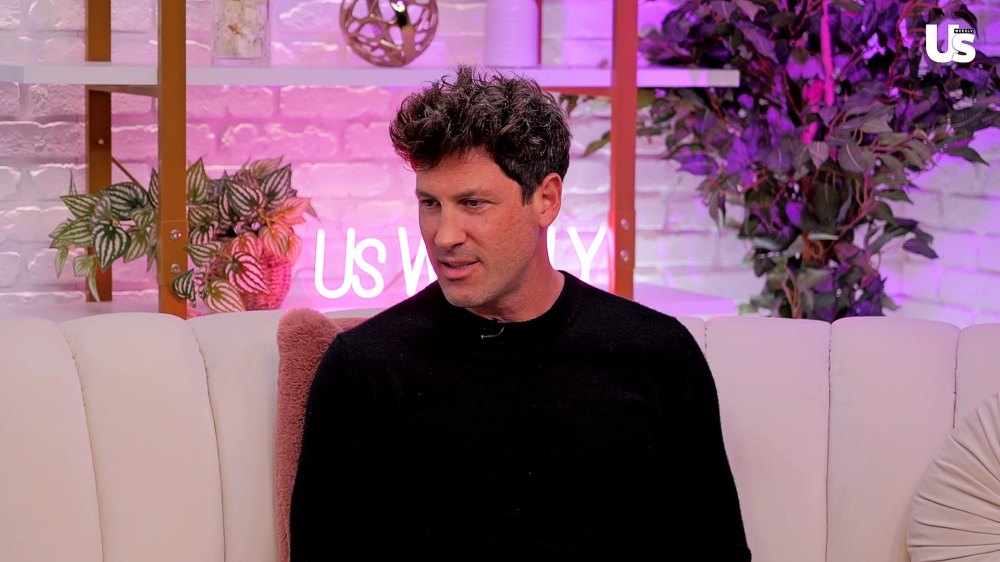 DWTS Alum Maksim Chmerkovskiy Explains Why It s Important for His Kids to Have Screen Time 148