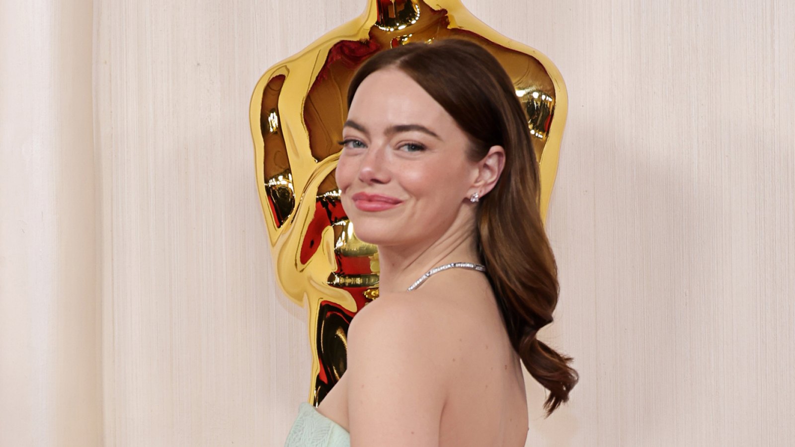 Emma Stone Wardrobe Malfunction Oscars 2024