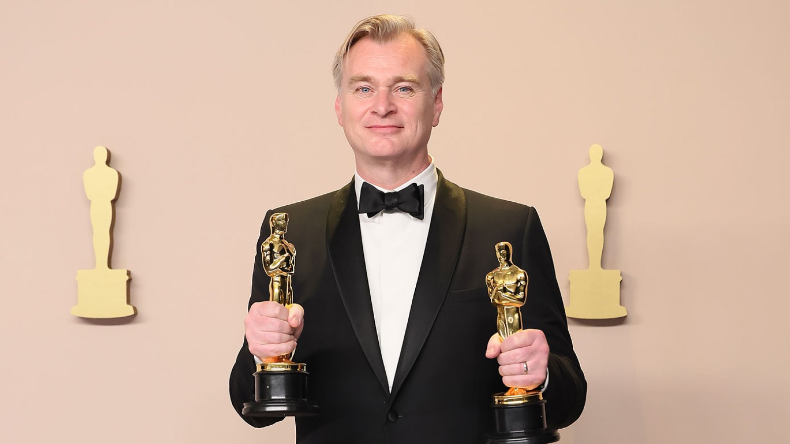 Feature Christopher Nolan Earned Nearly 100 Million for Oppenheimer After Oscar Bonus