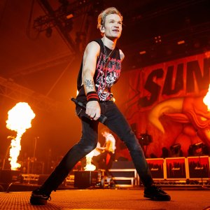 Feature Deryck Whibley Reveals Why It Was Time to End Sum 41